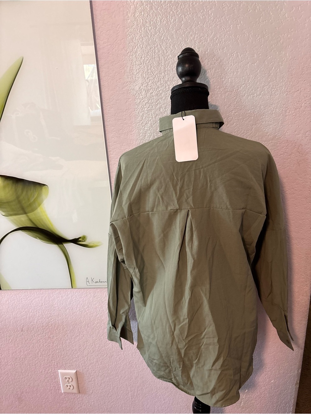 Must bundle New shirt size small - Picture 3 of 5